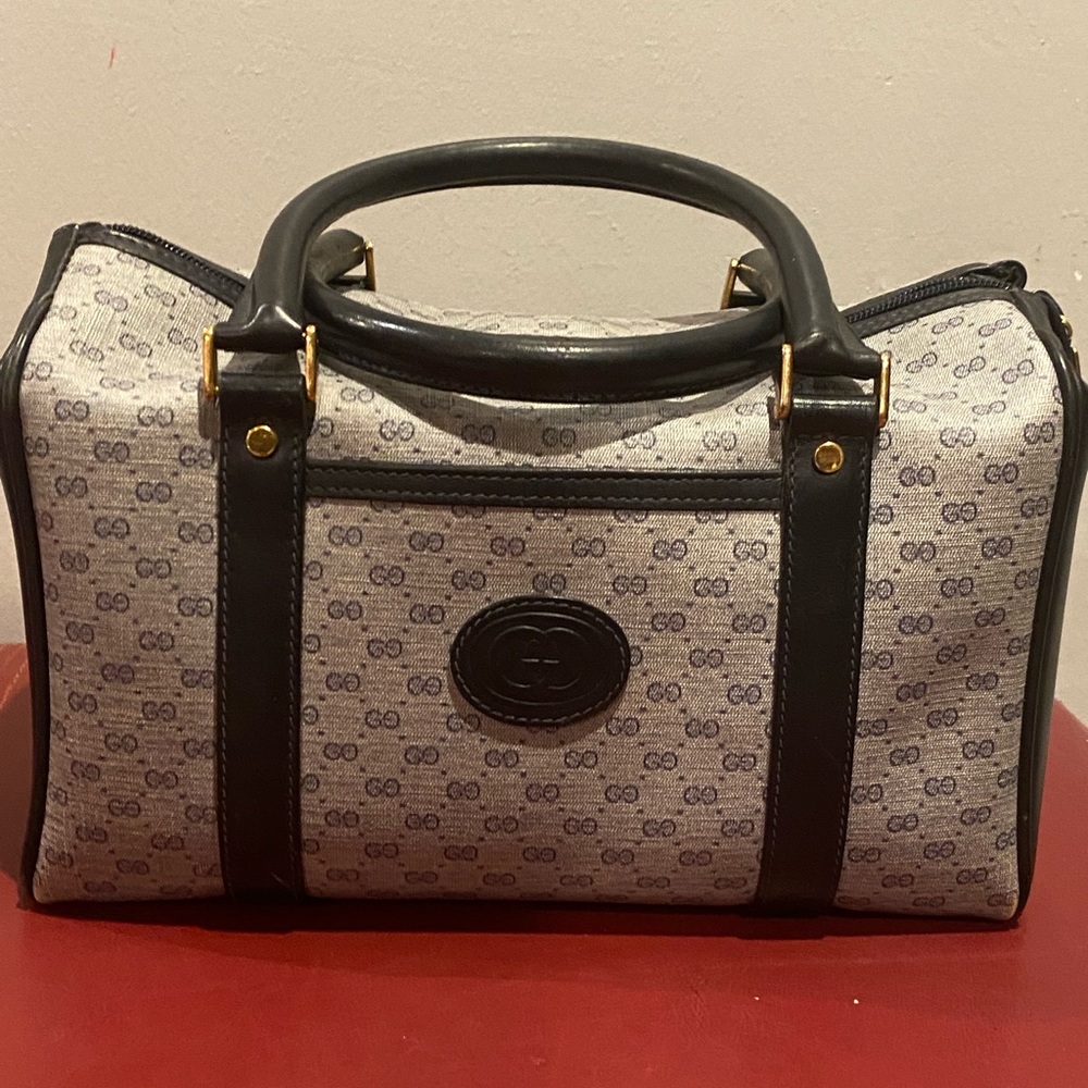Gucci Monogram Dr Satchel  🦋👜🦋Authentic 10 x6. 5x5 size !! Offers neg
